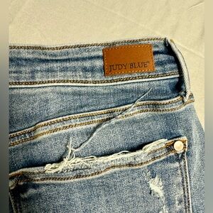 Judy Blue Boyfriend Fit size 13/31! Brand new never worn!